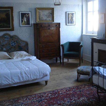 Bed and Breakfast Le Chevalier D'Eon Тоннерр Екстер'єр фото