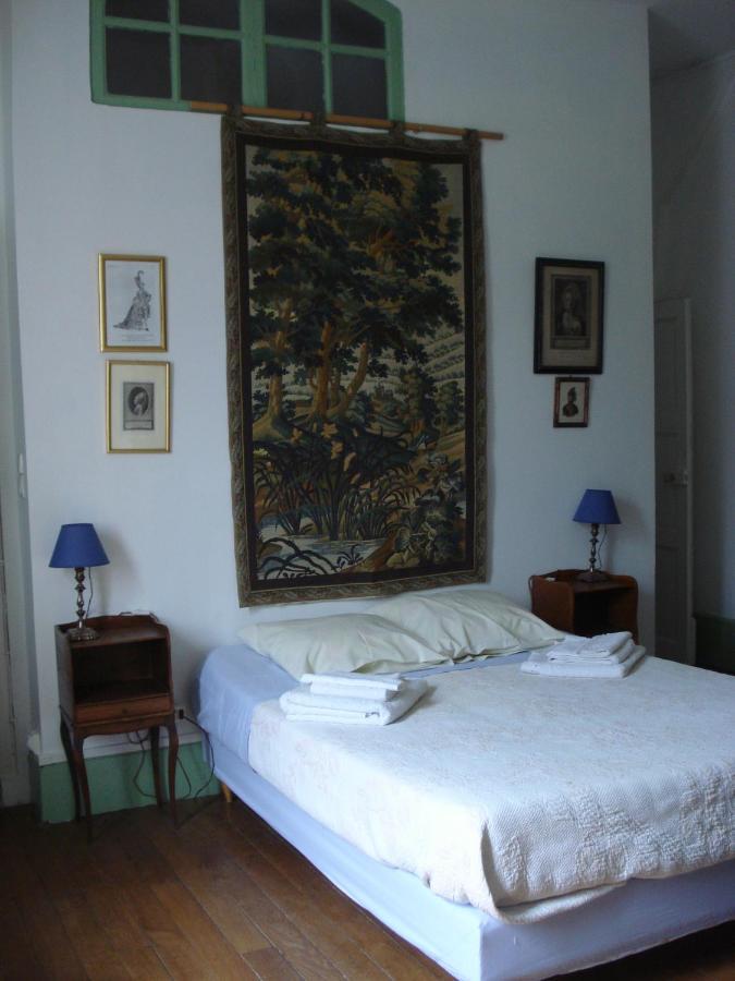 Bed and Breakfast Le Chevalier D'Eon Тоннерр Екстер'єр фото